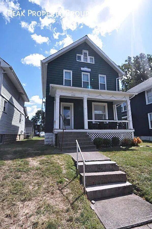 Apartment for rent at 2166 Indianola Ave, Columbus, OH 43201