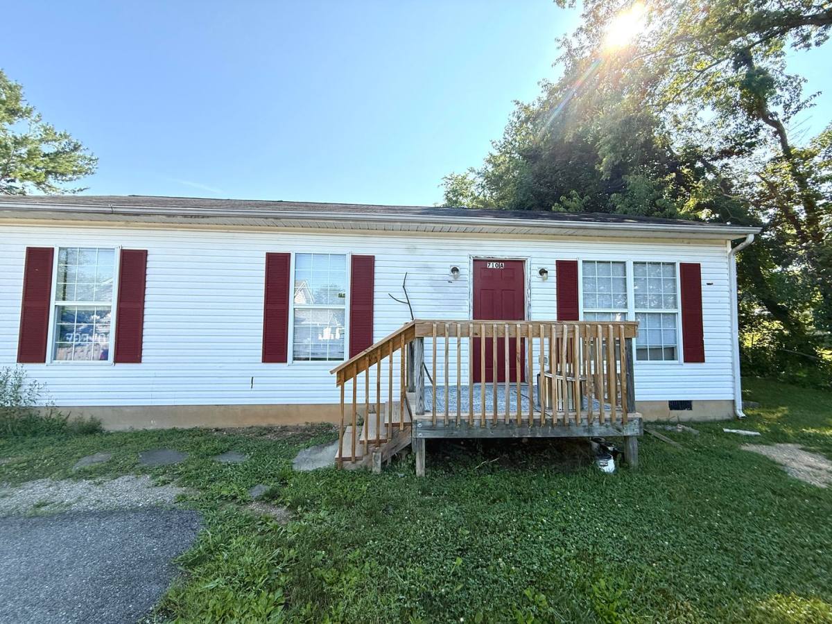 Apartment for rent at 710 & 710A Roanoke St, Blacksburg, VA 24060