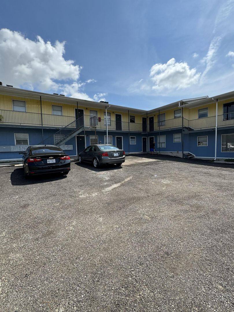 Apartment for rent at 420 N Gilmer St, Killeen, TX 76541