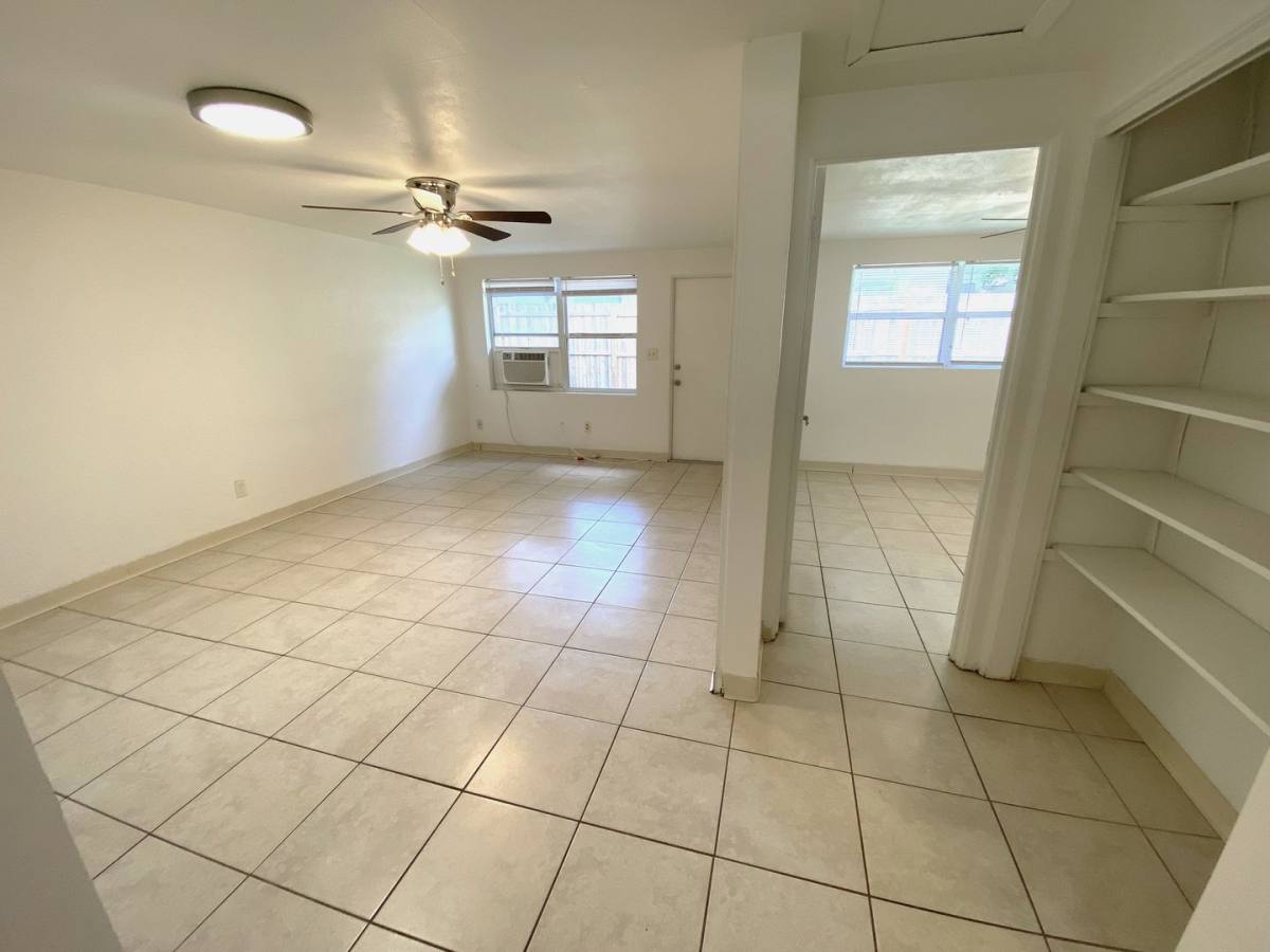 House for rent at 906 SW 6th Ave, Gainesville, FL 32601