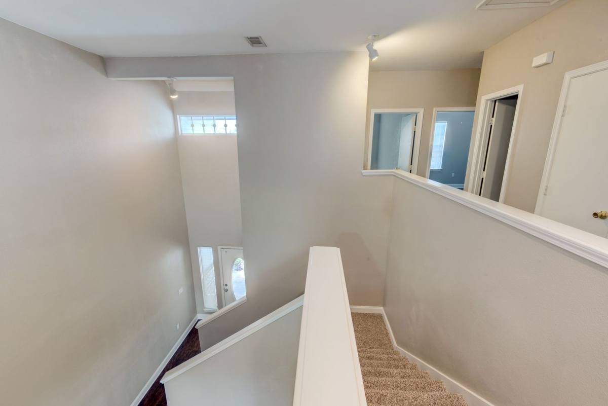 Townhouse for rent at 1230 Canyon Creek, College Station, TX 77840