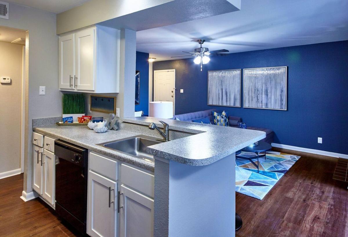 South Pointe Apartment Homes 12660 Jupiter Rd, Dallas, TX 75238