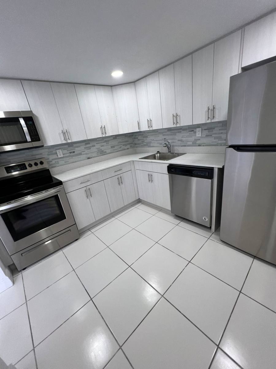 Apartment for rent at 18335 NW 68th Ave #230, Hialeah, FL 33015