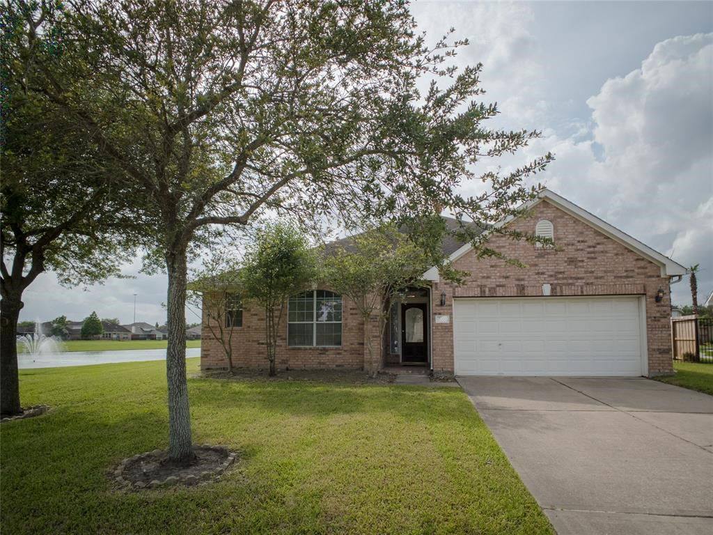 House for rent at 2726 S Cedar Hollow Dr, Pearland, TX 77584