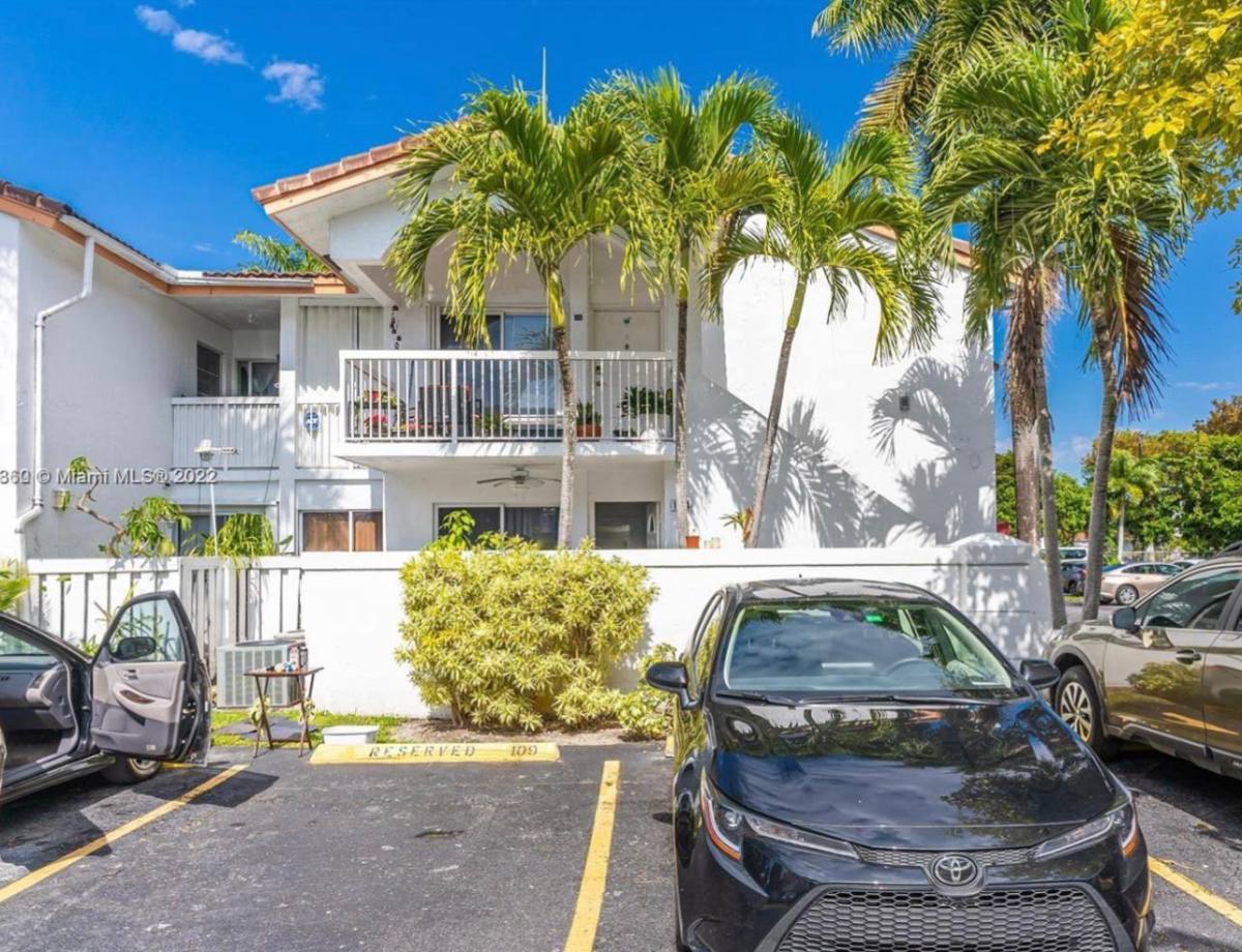 Condo for rent at 15315 SW 76th Terrace, Miami, FL 33193