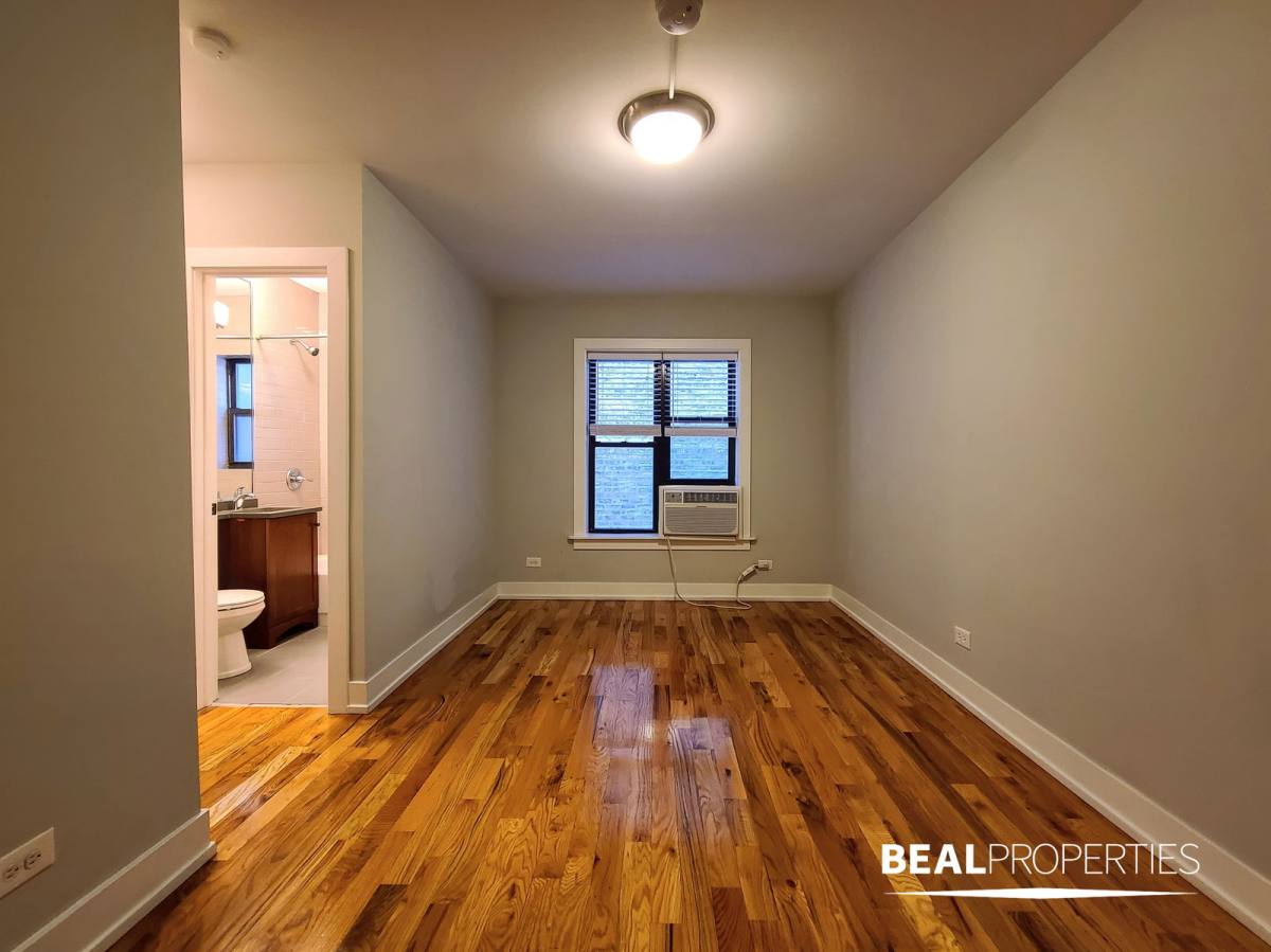 Apartment for rent at 2106 N Mildred Ave #MK1N, Chicago, IL 60614