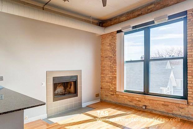 Apartment for rent at 3110 N Sheffield #206, Chicago, IL 60657