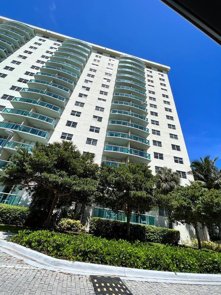 Apartment for rent at 19370 Collins Ave, North Miami Beach, FL 33160