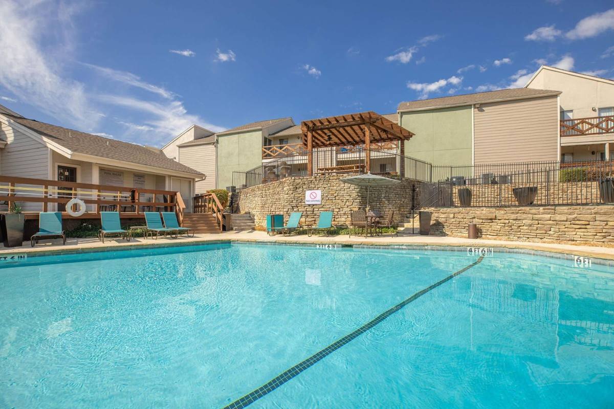 Apartment for rent at 3005 W Walnut Hill Lane, Irving, TX 75038