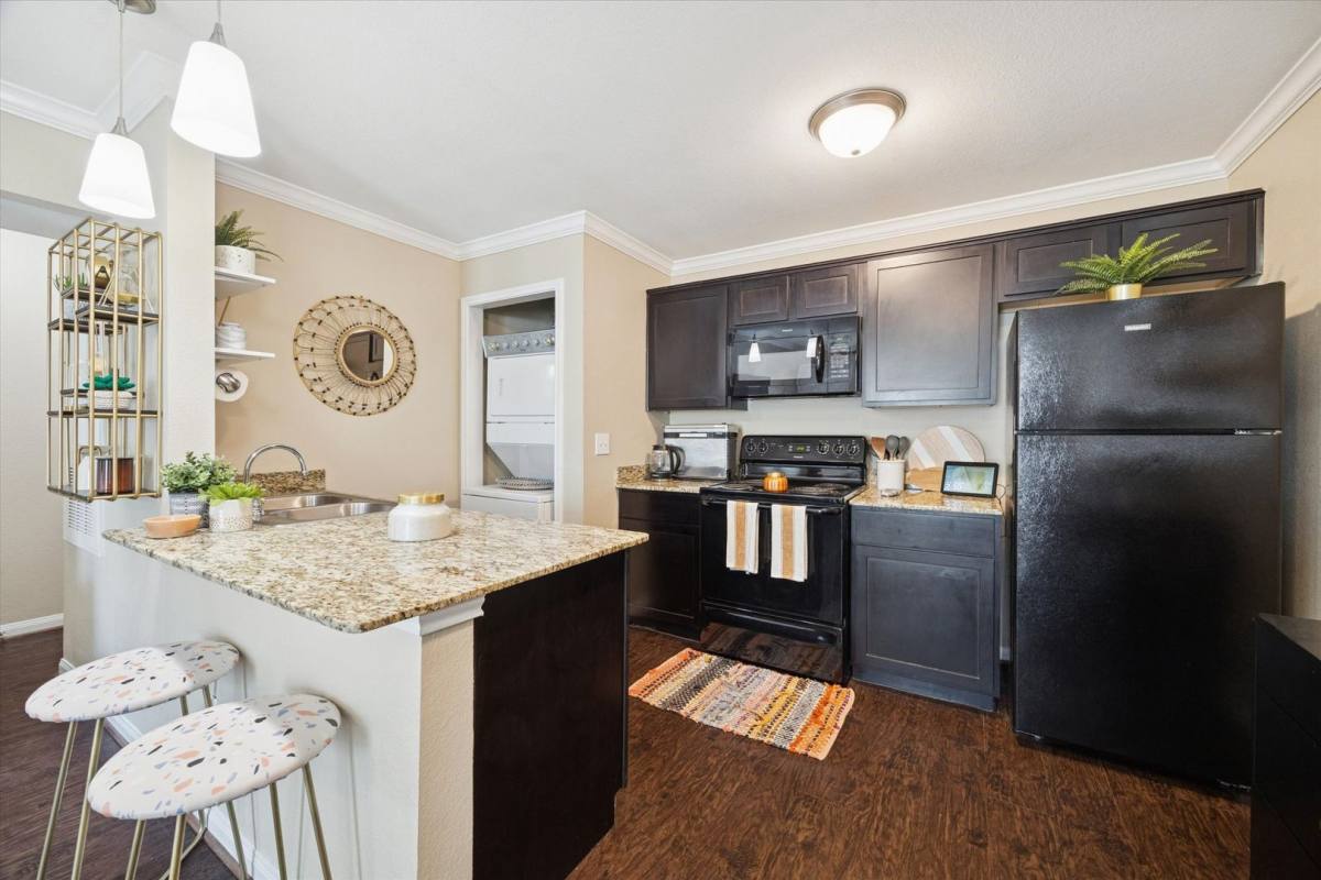 Apartment for rent at Timbergrove, 1600 W TC Jester Blvd, Houston, TX 77008