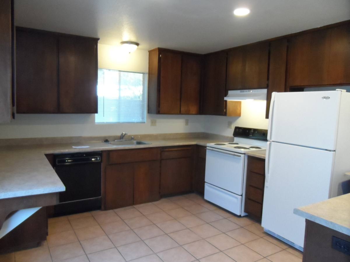 Apartment for rent at 1125 W Sacramento Ave, Chico, CA 95926