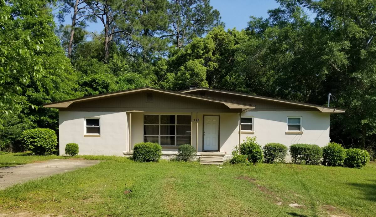 House for rent at 215 Bamboo Dr, Tallahassee, FL 32304