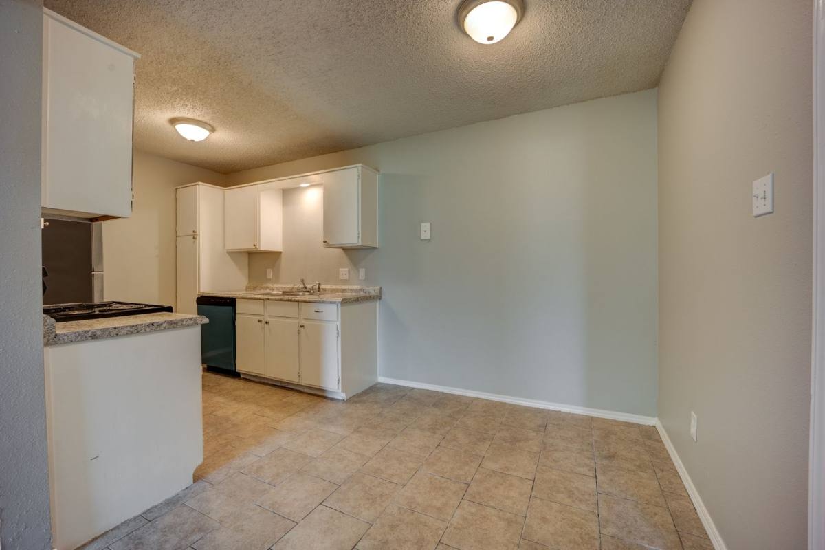 Apartment for rent at 1624 Fresno St, Fort Smith, AR 72901