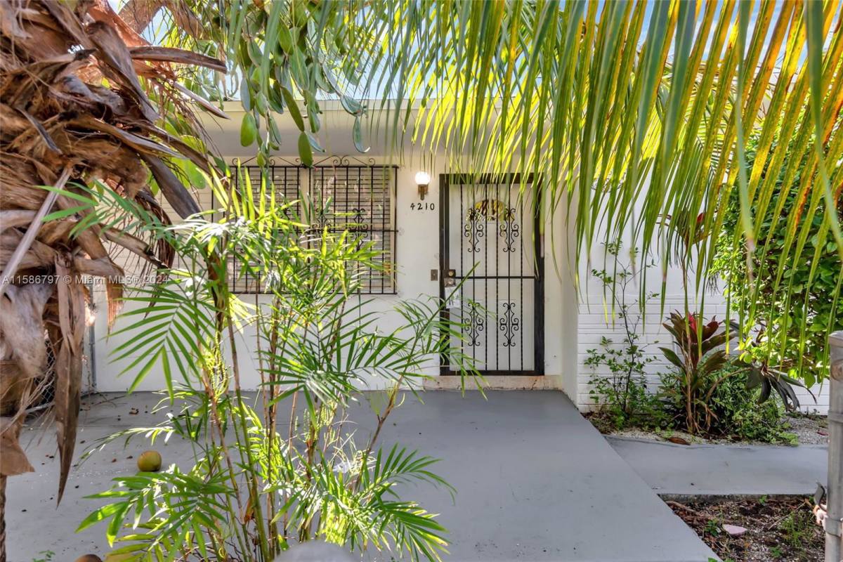 House for rent at 4200 NE 1st Ave, Miami, FL 33137
