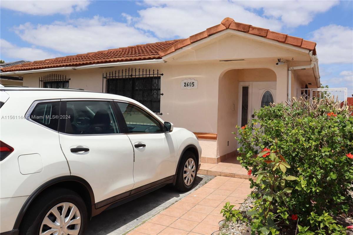 House for rent at 2605 W 71st Place, Hialeah, FL 33016