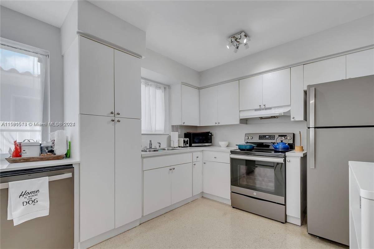 House for rent at 3641 SW 29th St, Miami, FL 33133