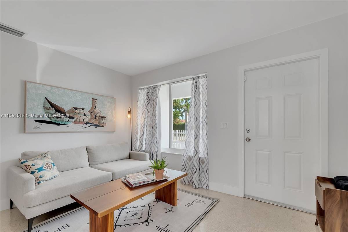 House for rent at 3641 SW 29th St, Miami, FL 33133