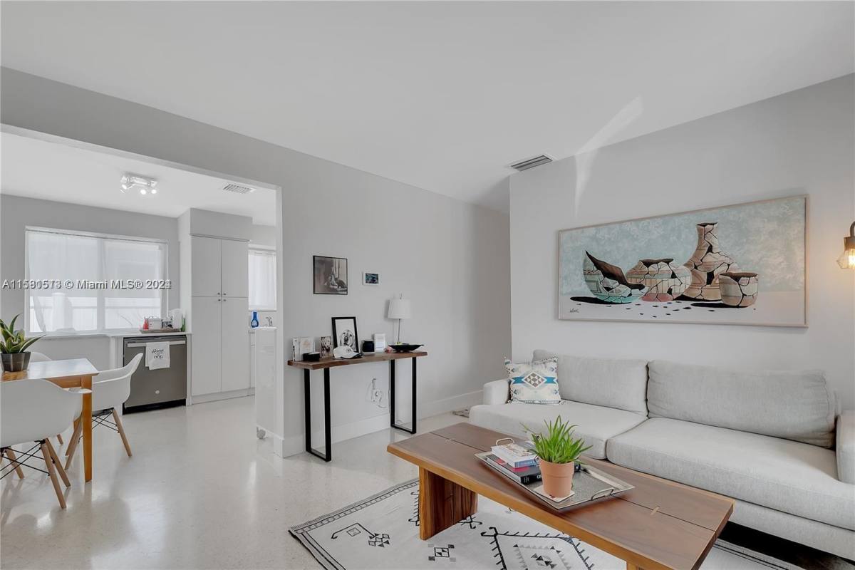 House for rent at 3641 SW 29th St, Miami, FL 33133