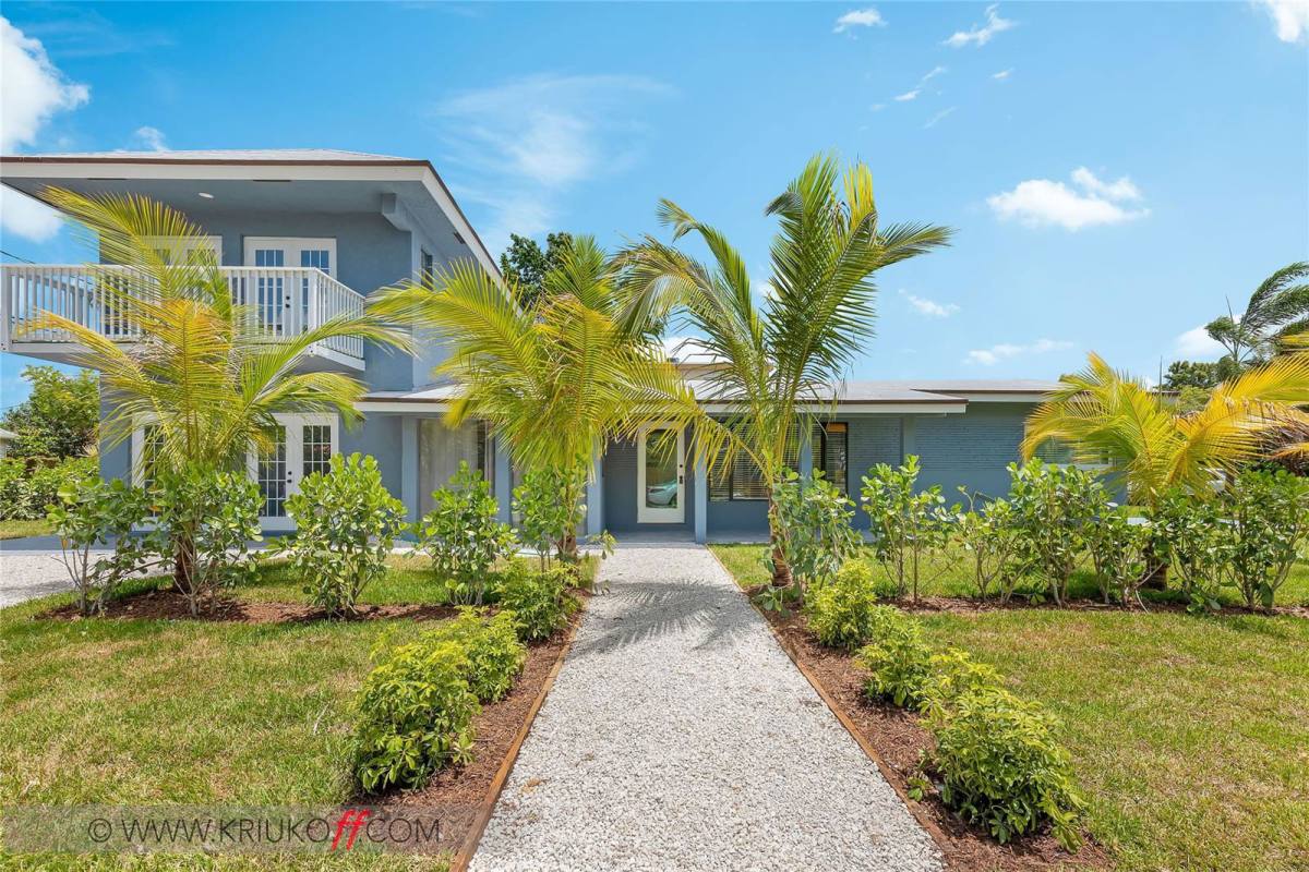 House for rent at 1720 NE 9th Ave, Fort Lauderdale, FL 33305