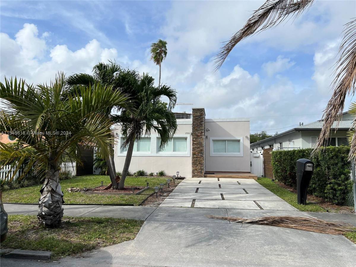 House for rent at 1723 Jefferson St, Hollywood, FL 33020