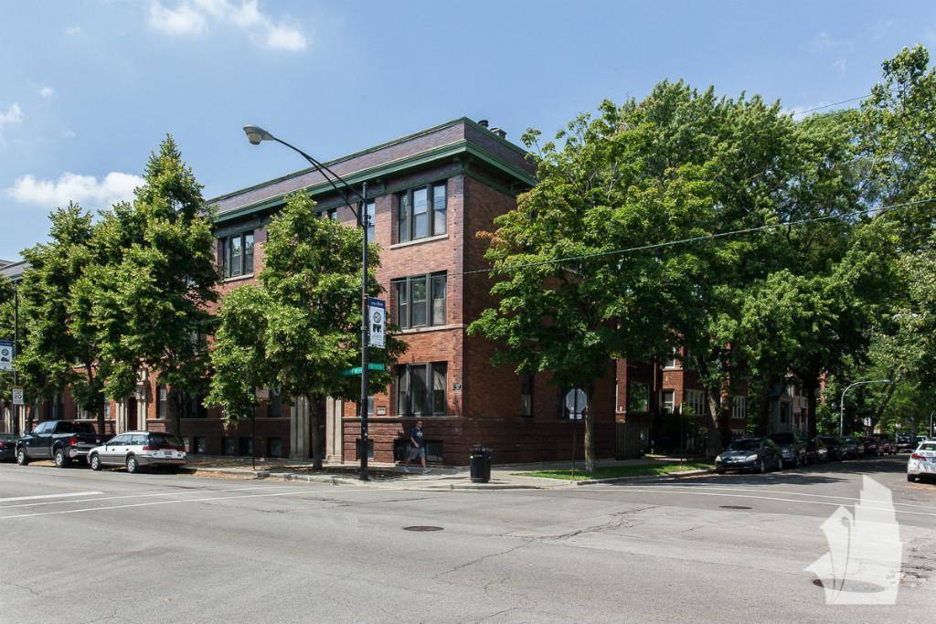 Apartment for rent at 3846 N Southport Ave #1, Chicago, IL 60613