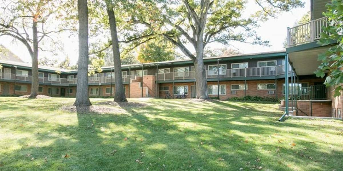 Apartment for rent at 315 Ellis Ave, Iowa City, IA 52246