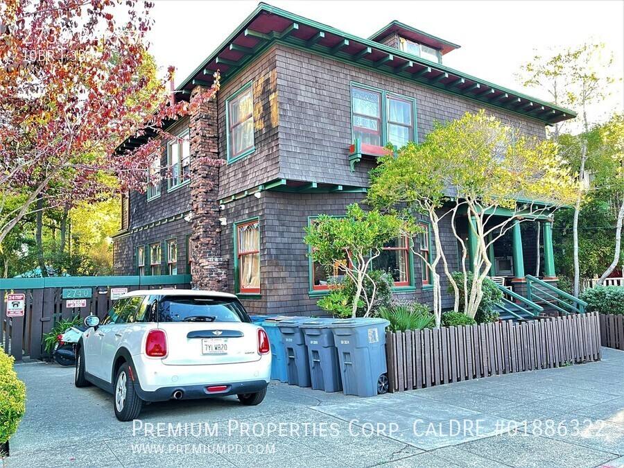 House for rent at 2738 Parker St, Berkeley, CA 94704