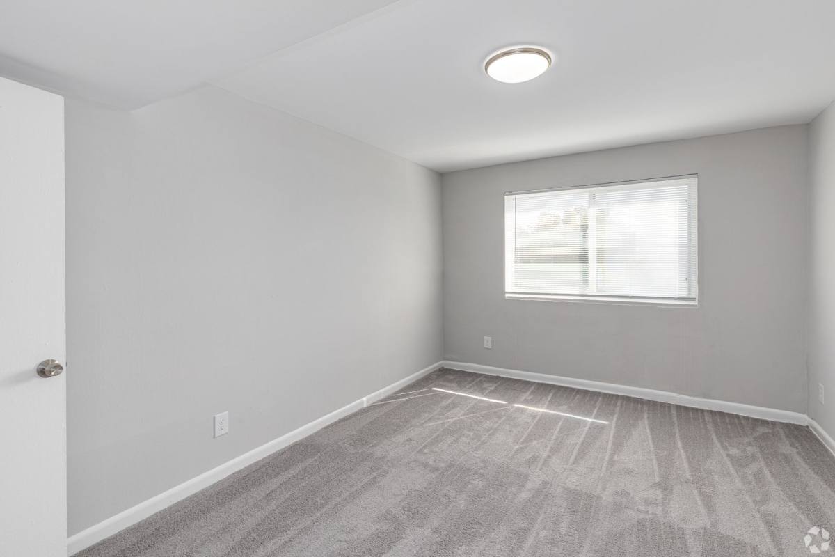 Apartment for rent at 3215 Swann Rd, Suitland, MD 20746