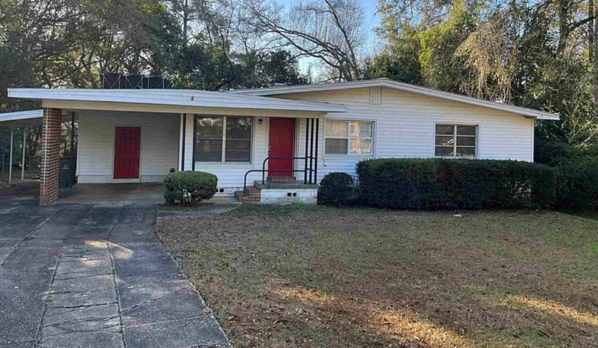 House for rent at 1901 Dahlia Dr, Tallahassee, FL 32304