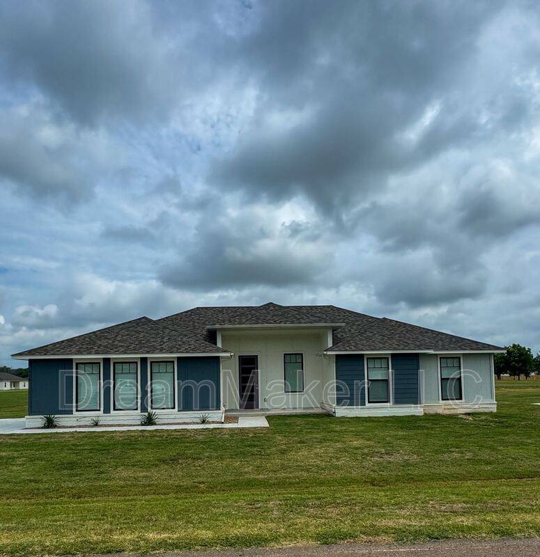 House for rent at 715 Apple Blossom Way, Washington, OK 73093
