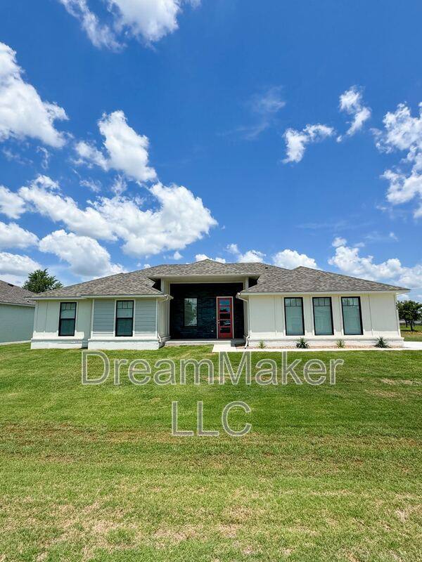 House for rent at 793 Apple Blossom Way, Washington, OK 73093