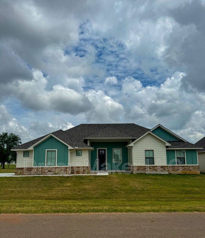 House for rent at 841 Apple Blossom Way, Washington, OK 73093
