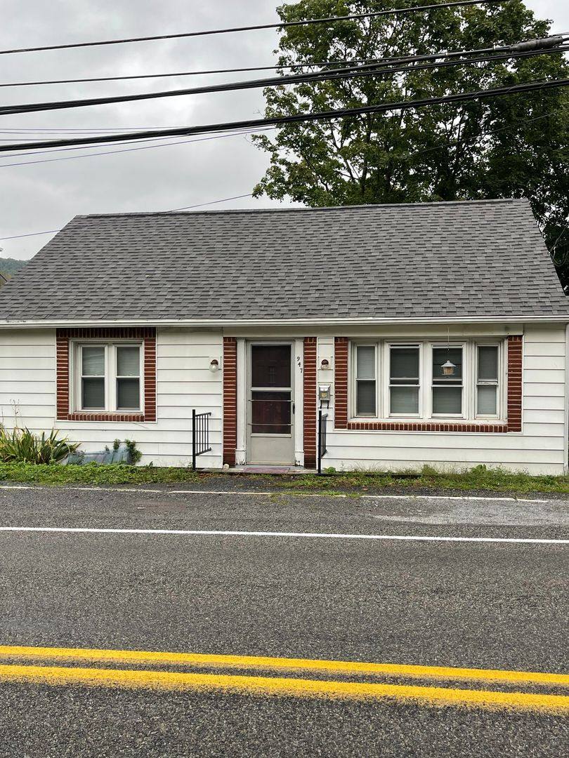 House for rent at 947 W Water St, Bellefonte, PA 16823