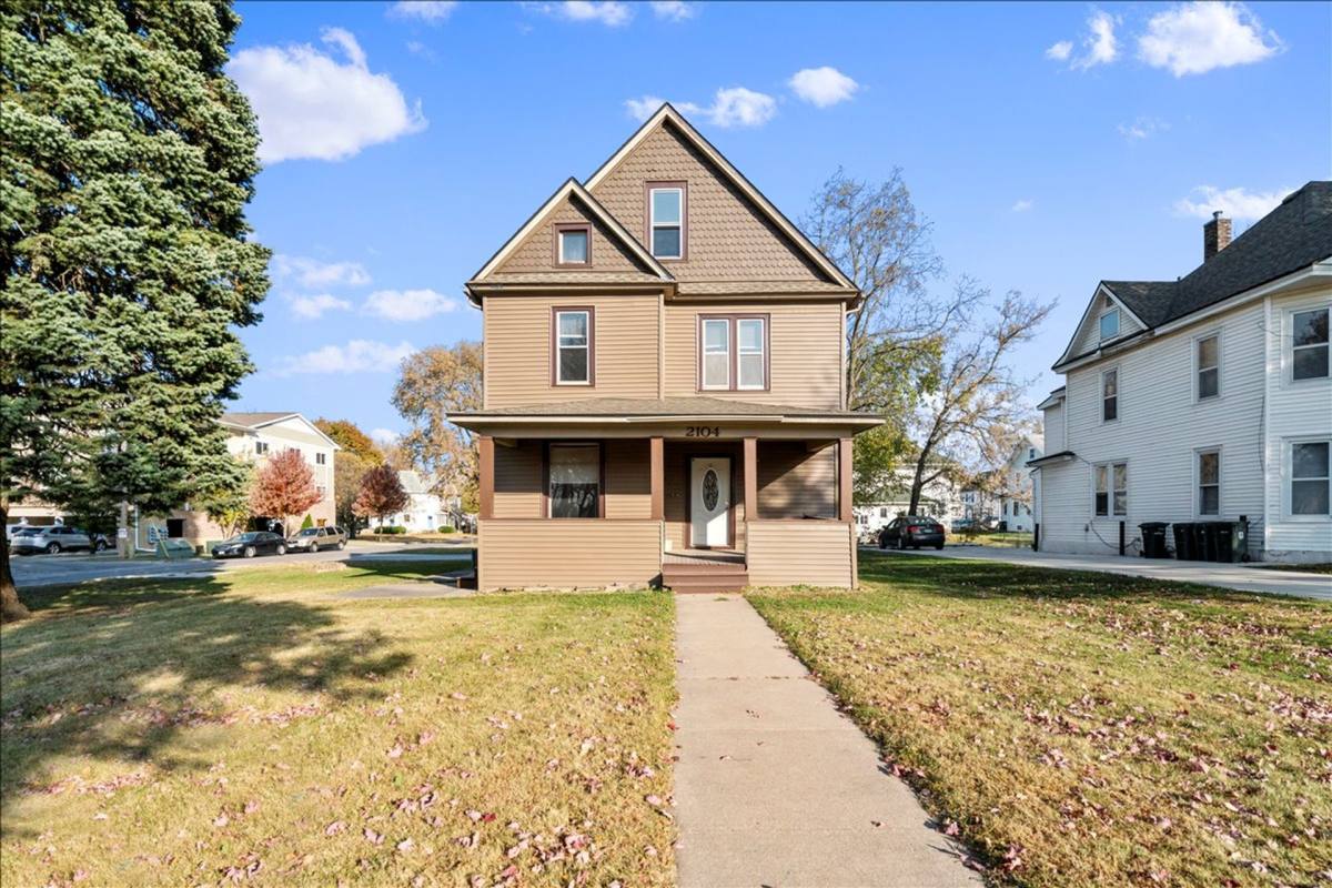 Apartment for rent at 2104 College St, Cedar Falls, IA 50613