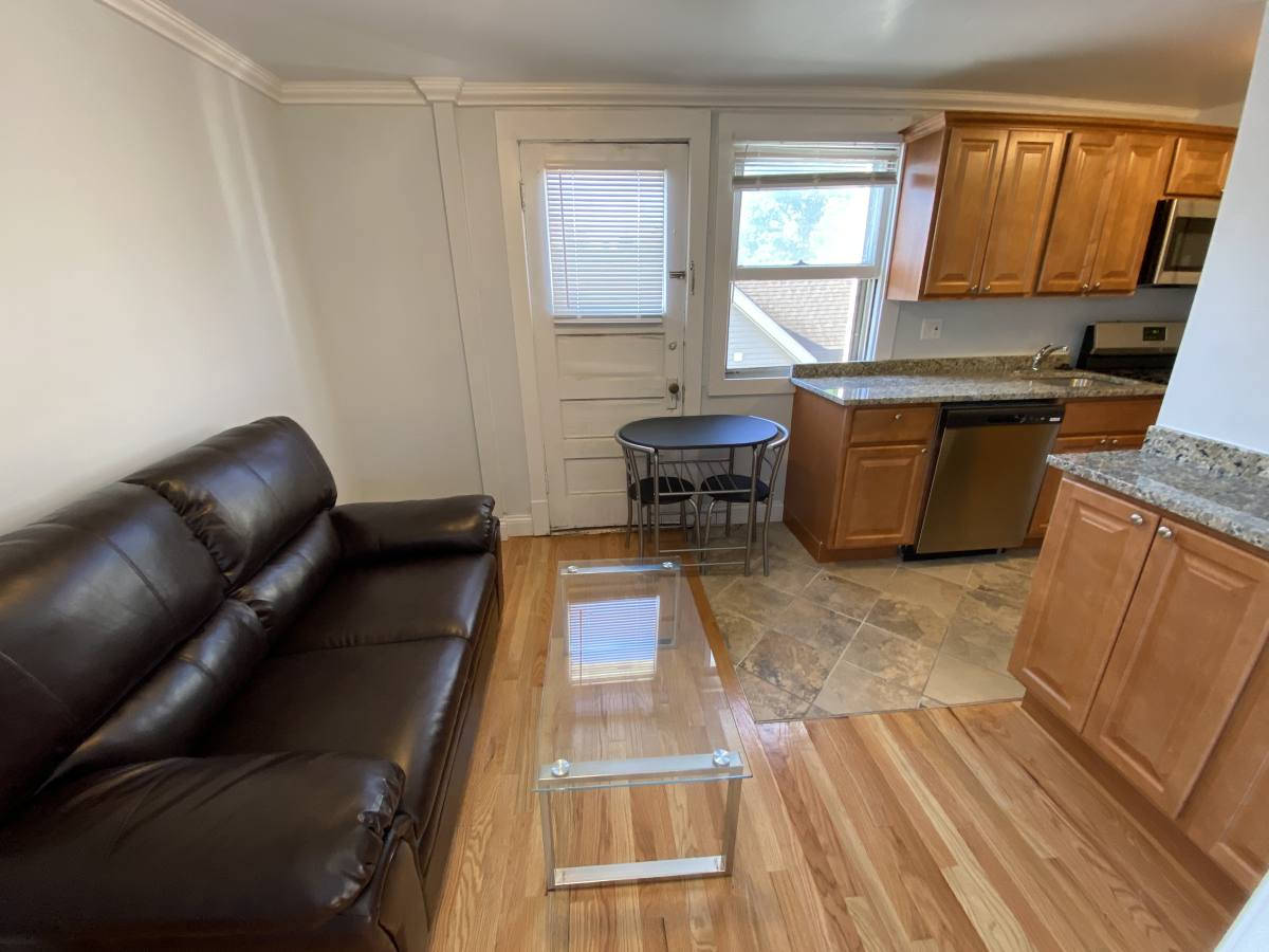 Apartment for rent at 820 E Kingsley St #6 Michigan, Ann Arbor, MI 48104