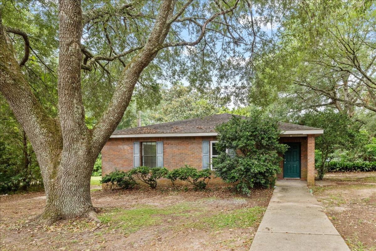 Apartment for rent at 1901 Honeysuckle Dr, Tallahassee, FL 32304