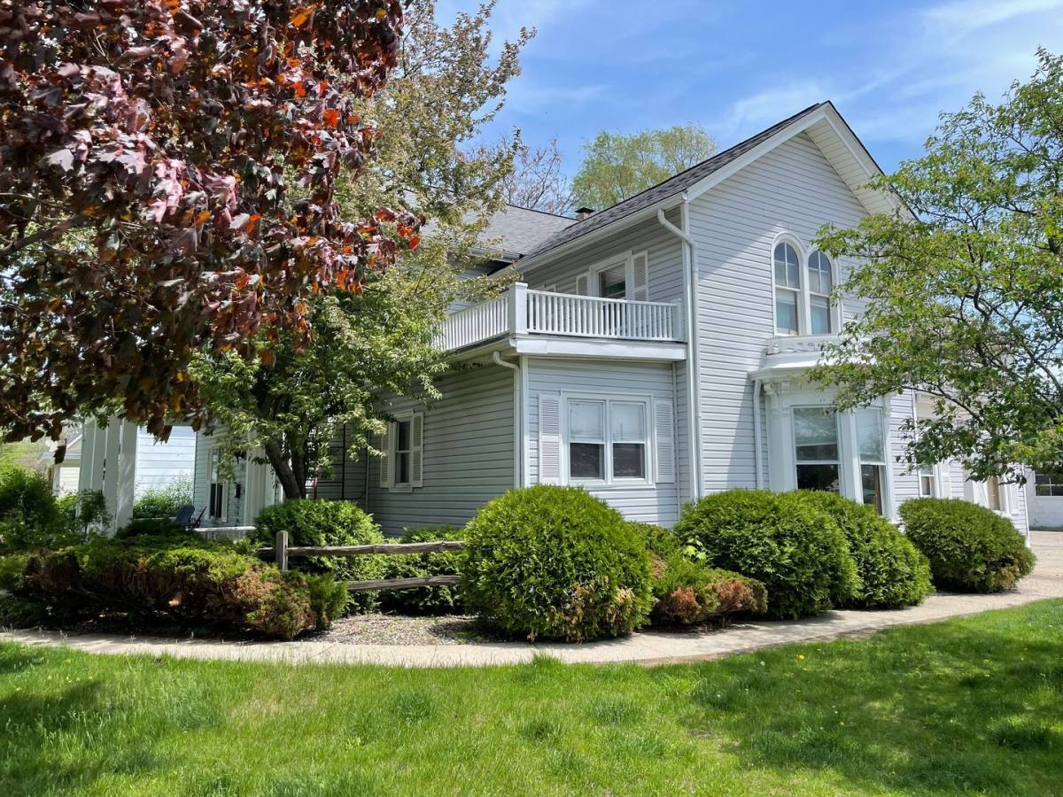 Apartment for rent at 47 Pope St, Lapeer, MI 48446