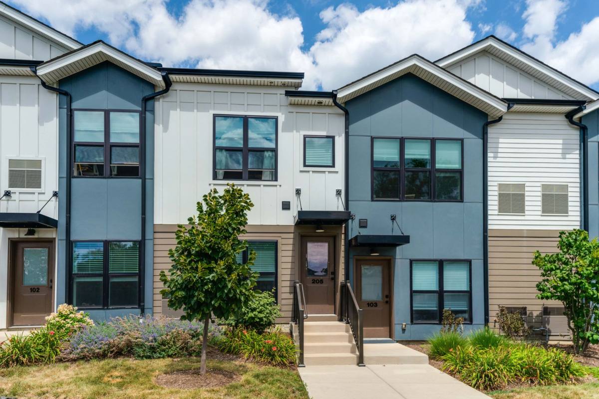 Apartment for rent at 538 Morris Ave, Mundelein, IL 60060