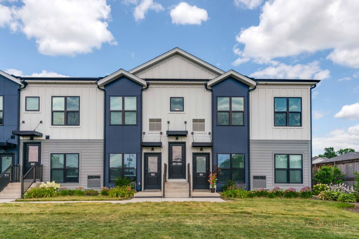 Apartment for rent at 538 Morris Ave, Mundelein, IL 60060