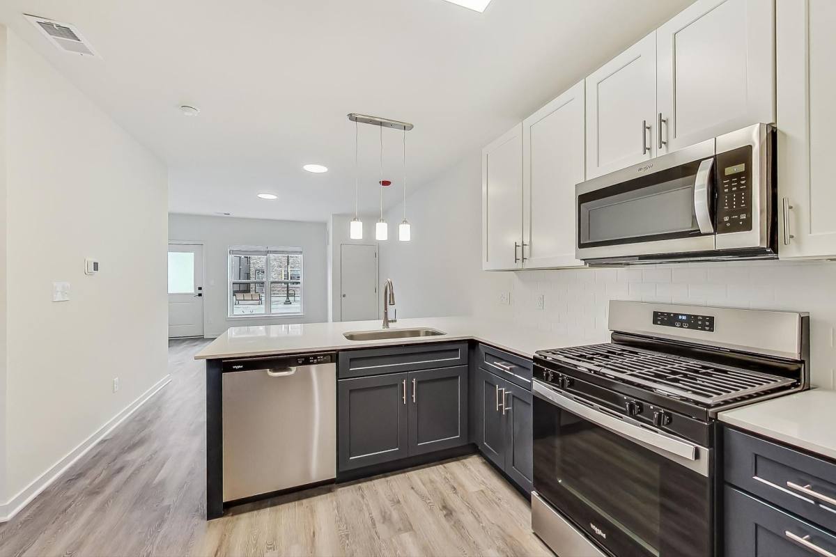 Apartment for rent at 538 Morris Ave, Mundelein, IL 60060