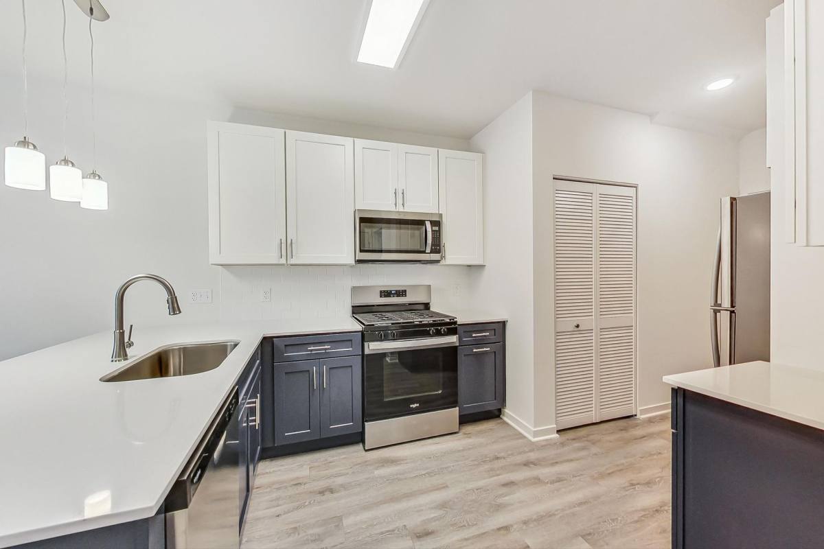 Apartment for rent at 538 Morris Ave, Mundelein, IL 60060