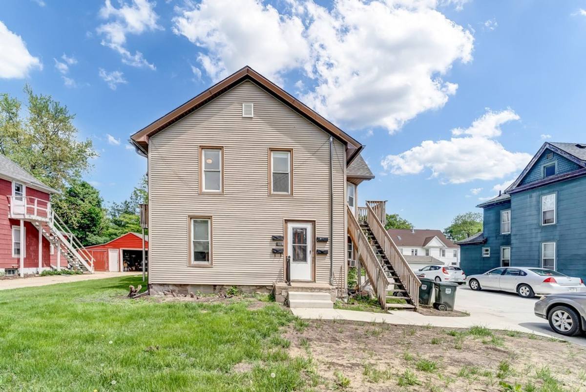 Apartment for rent at 1928 College St, Cedar Falls, IA 50613