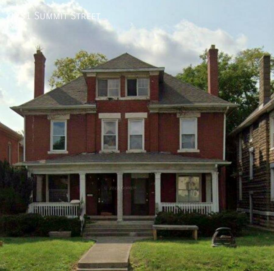 Apartment for rent at 1731 Summit St, Columbus, OH 43201
