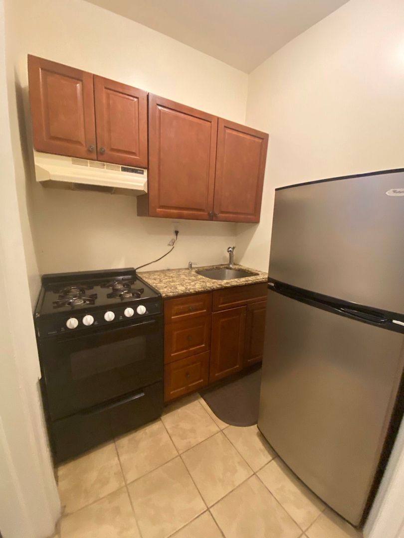 Apartment for rent at 42 Vroom St, Jersey City, NJ 07306