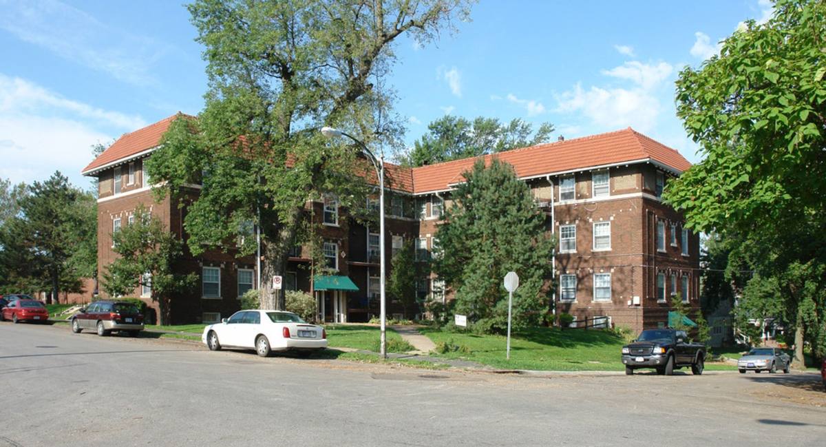 Apartment for rent at 3205 Poppleton Ave, Omaha, NE 68105