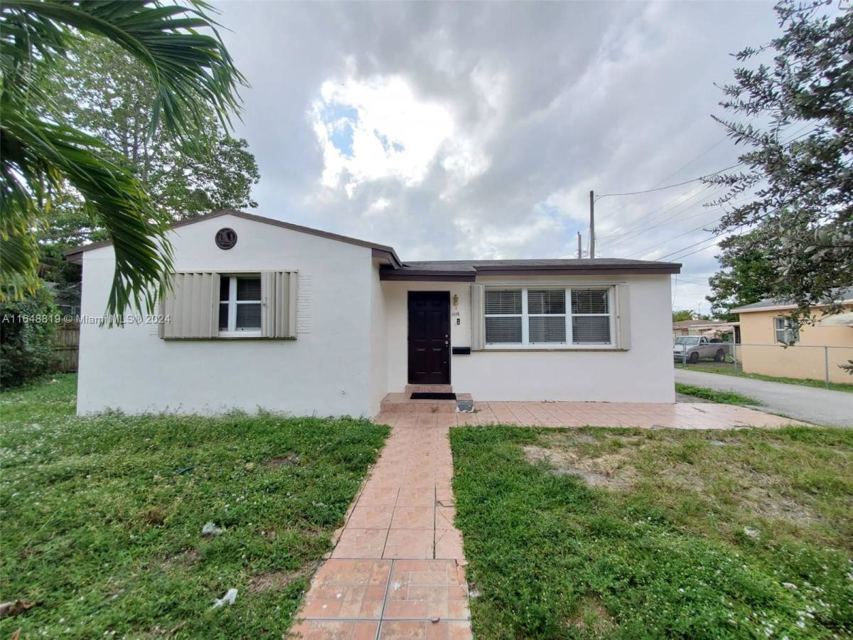 1018 S 29th Ave, Hollywood, FL 33020 RentalSource