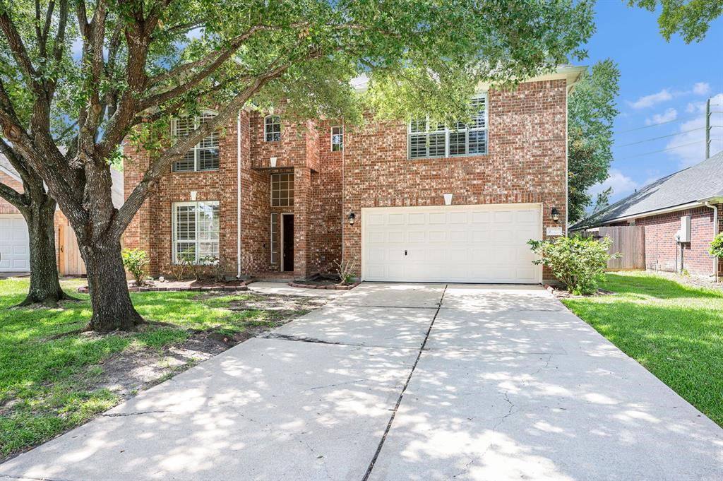 House for rent at 8307 Spinnaker Bay Lane, Pearland, TX 77584