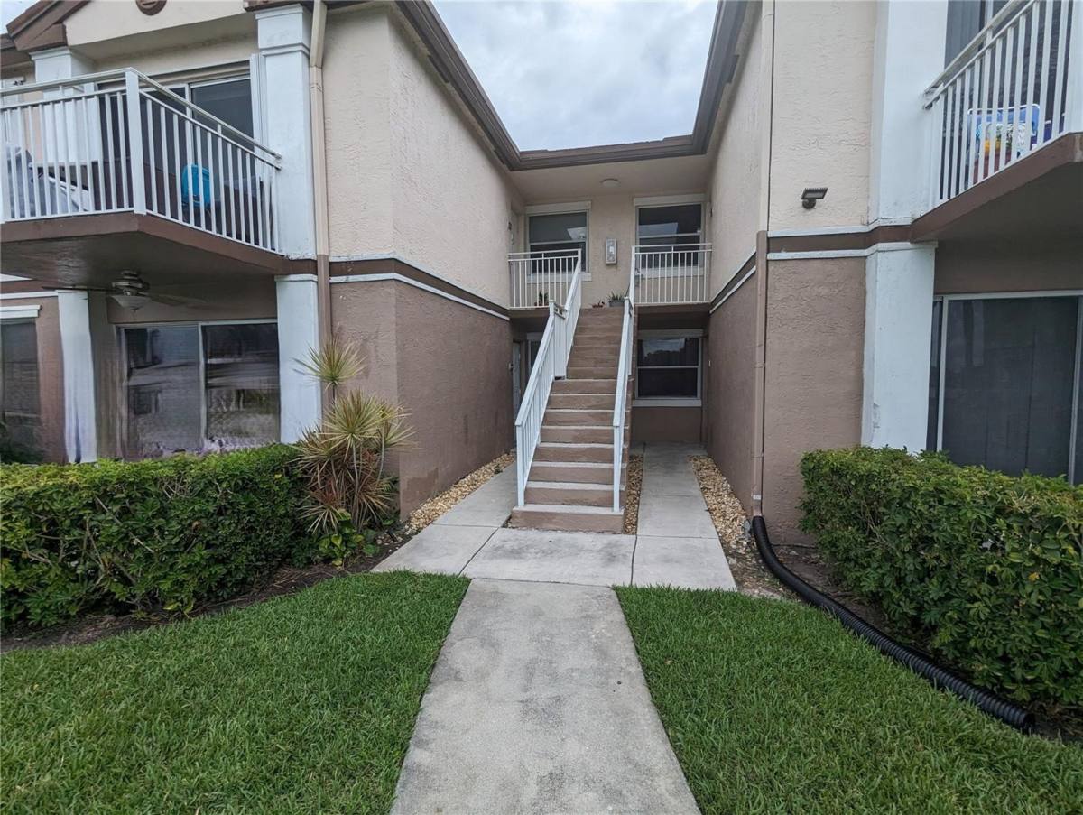 Apartment for rent at 11300 SW 13th St, Hollywood, FL 33025