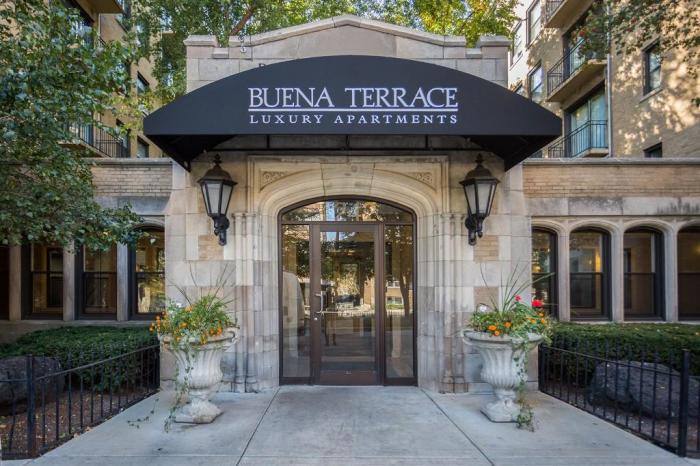 Apartment for rent at 4242 N Sheridan Rd #308, Chicago, IL 60613