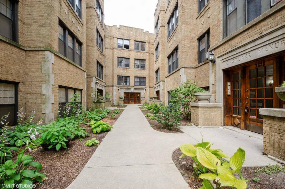 Apartment for rent at 7622 N Eastlake Terrace #1A, Chicago, IL 60626